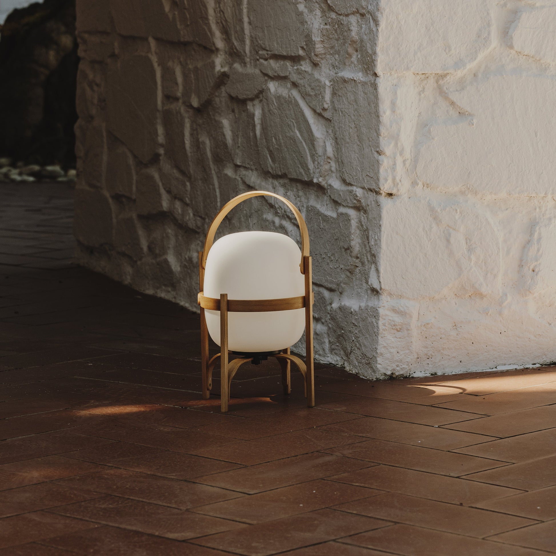 Celita Rechargeable Table Lamp