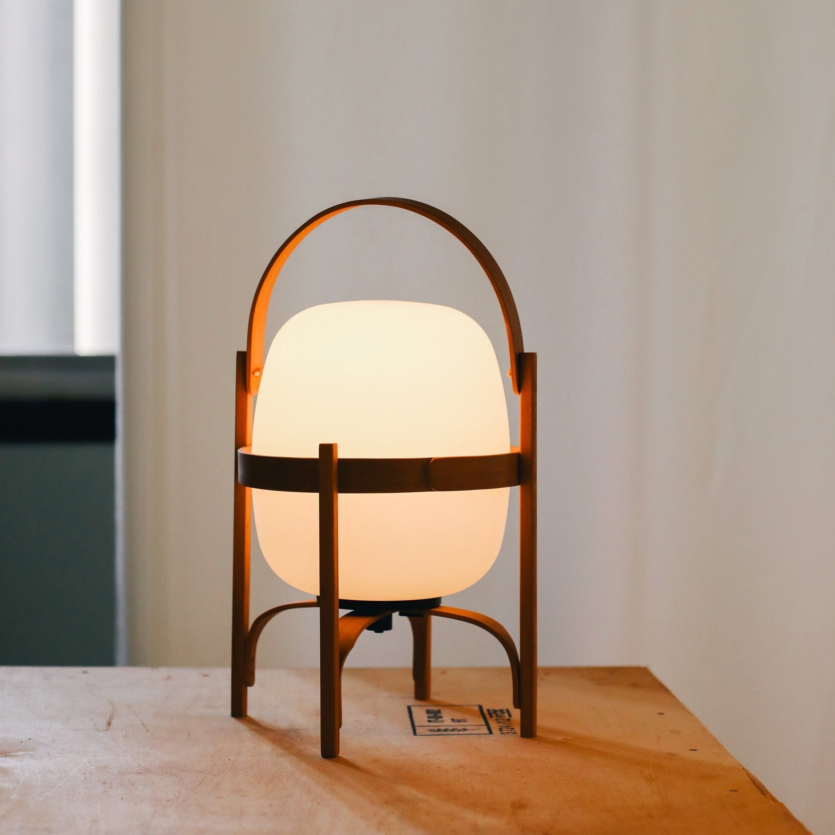 Celita Rechargeable Table Lamp
