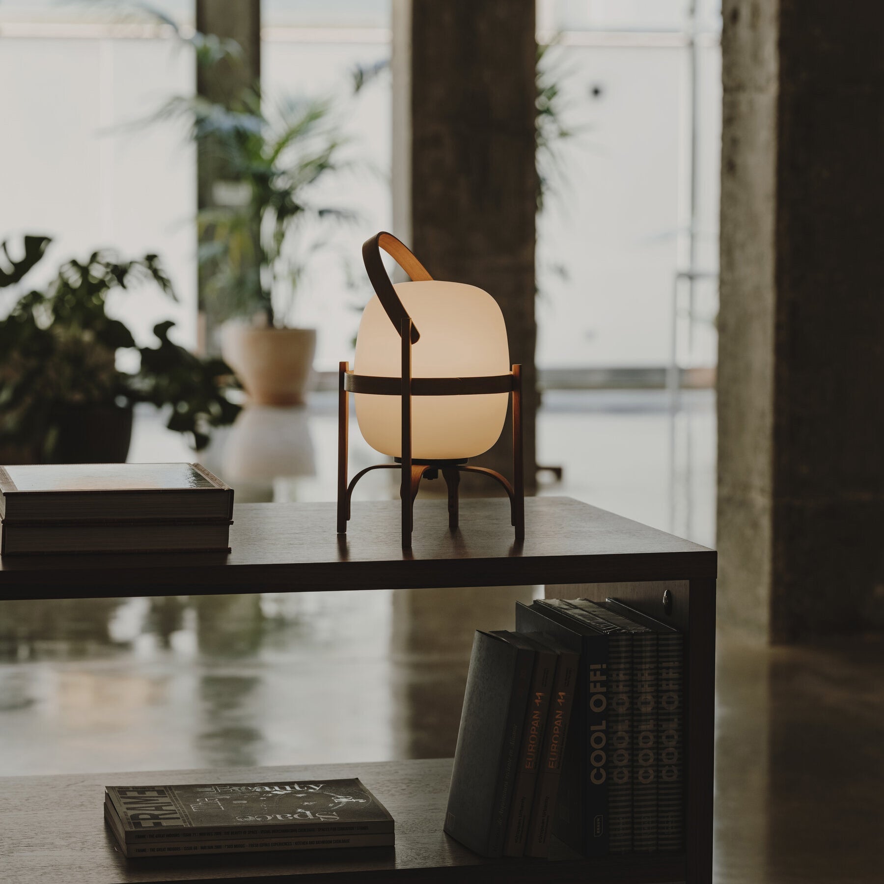 Celita Rechargeable Table Lamp